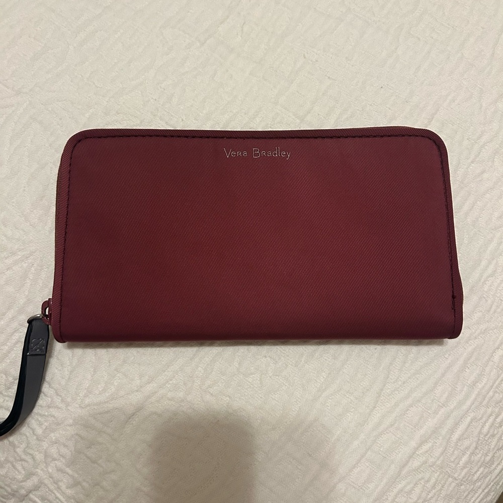 NWT Vera Bradley Women’s Burgundy Wallet